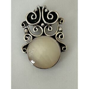 Beautiful Vtg Sterling Scrolled Pendant With Lovely Agate Stone